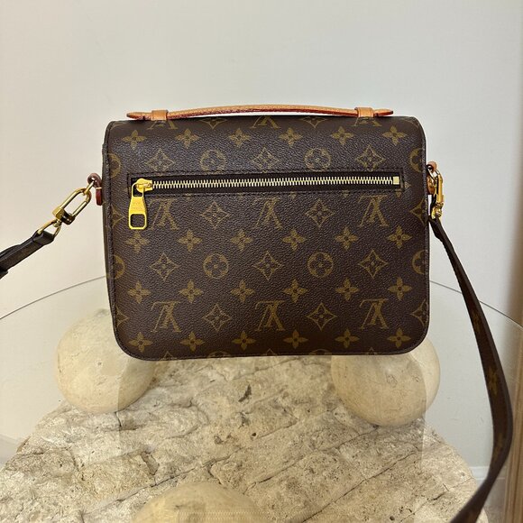 LOUIS VUITTON Pochette Métis in Monogram - Picture 7 of 13
